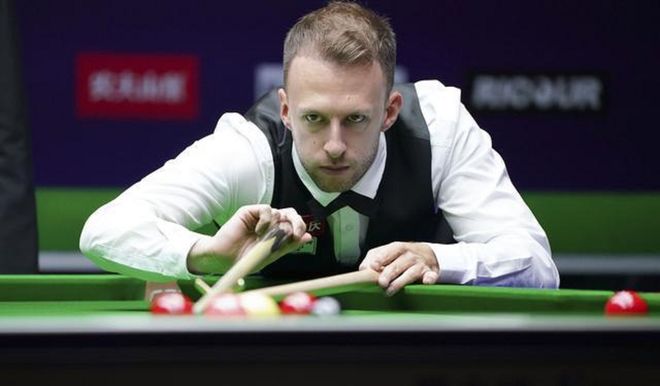 她的网球速 她的网球速