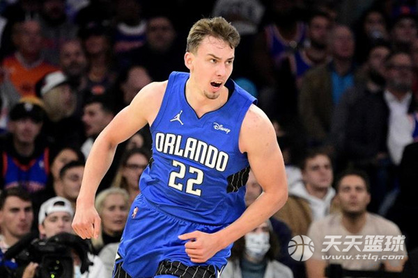 伊萨克自加 伊萨克自加