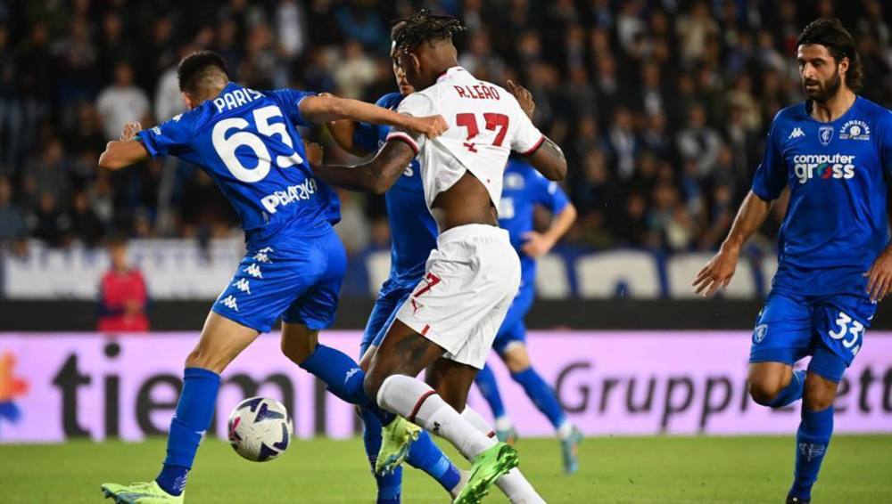 都激励着他 都激励着他