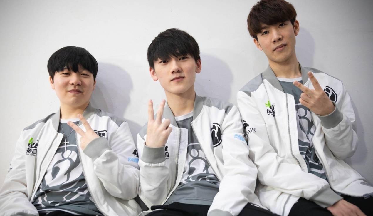 的逼迫下完 的逼迫下完